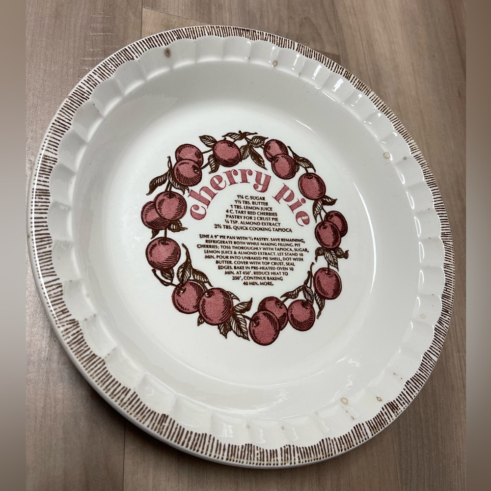Cherry Pie recipe Ceramic vintage 1983 country harvest 11 inch round pie pan USA